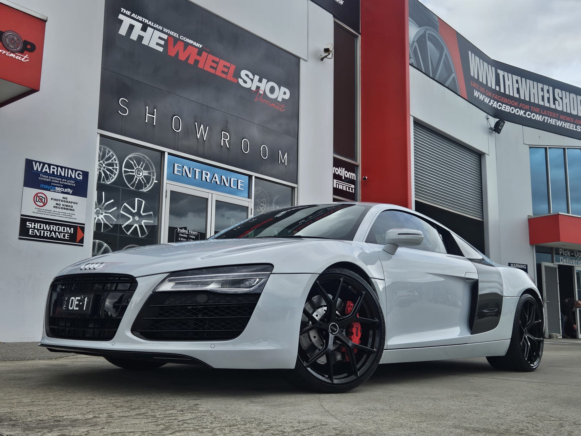 AUDI R8 WITH MECCA WHEELS  |  | AUDI