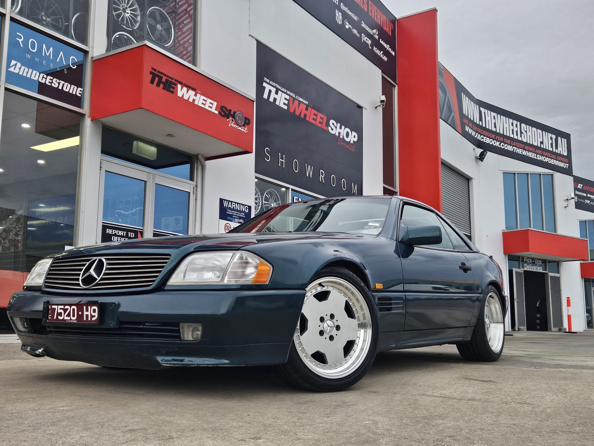MERCEDES 500SL WITH CUSTOM ALIGNMENT |  | MERCEDES