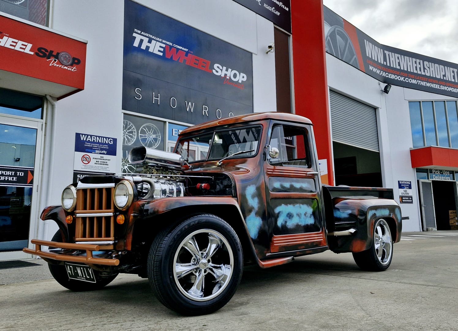 CUSTOM FORD WITH FOOSE WHEELS |  | FORD