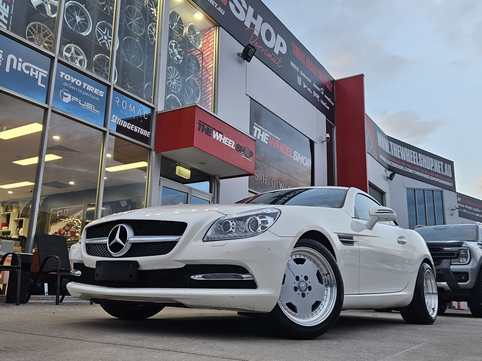 MERCEDES SLK WITH MONOBLOCK STYLE WHEELS |  | MERCEDES