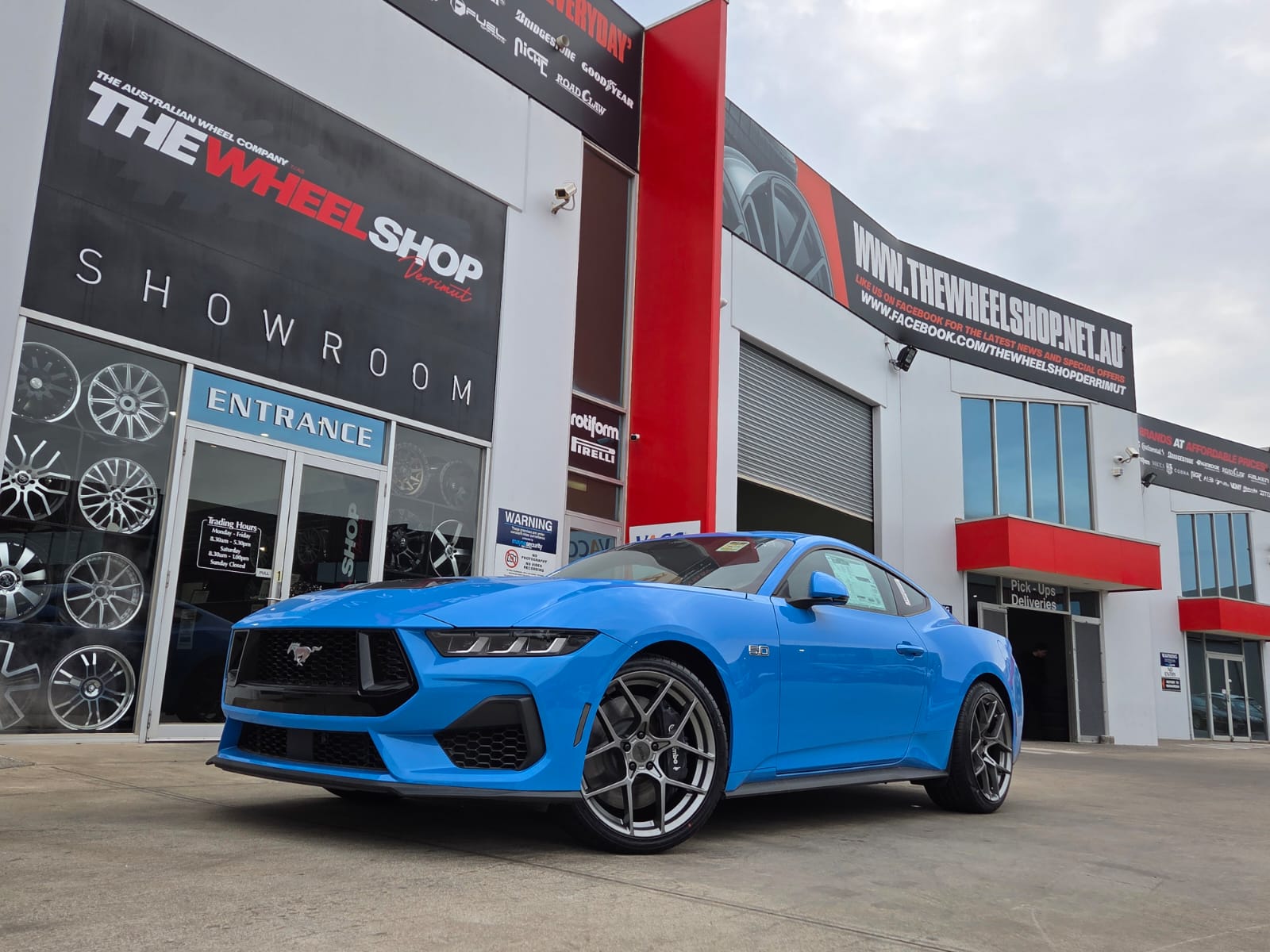 FORD MUSTANG WITH NICHE WHEELS |  | FORD
