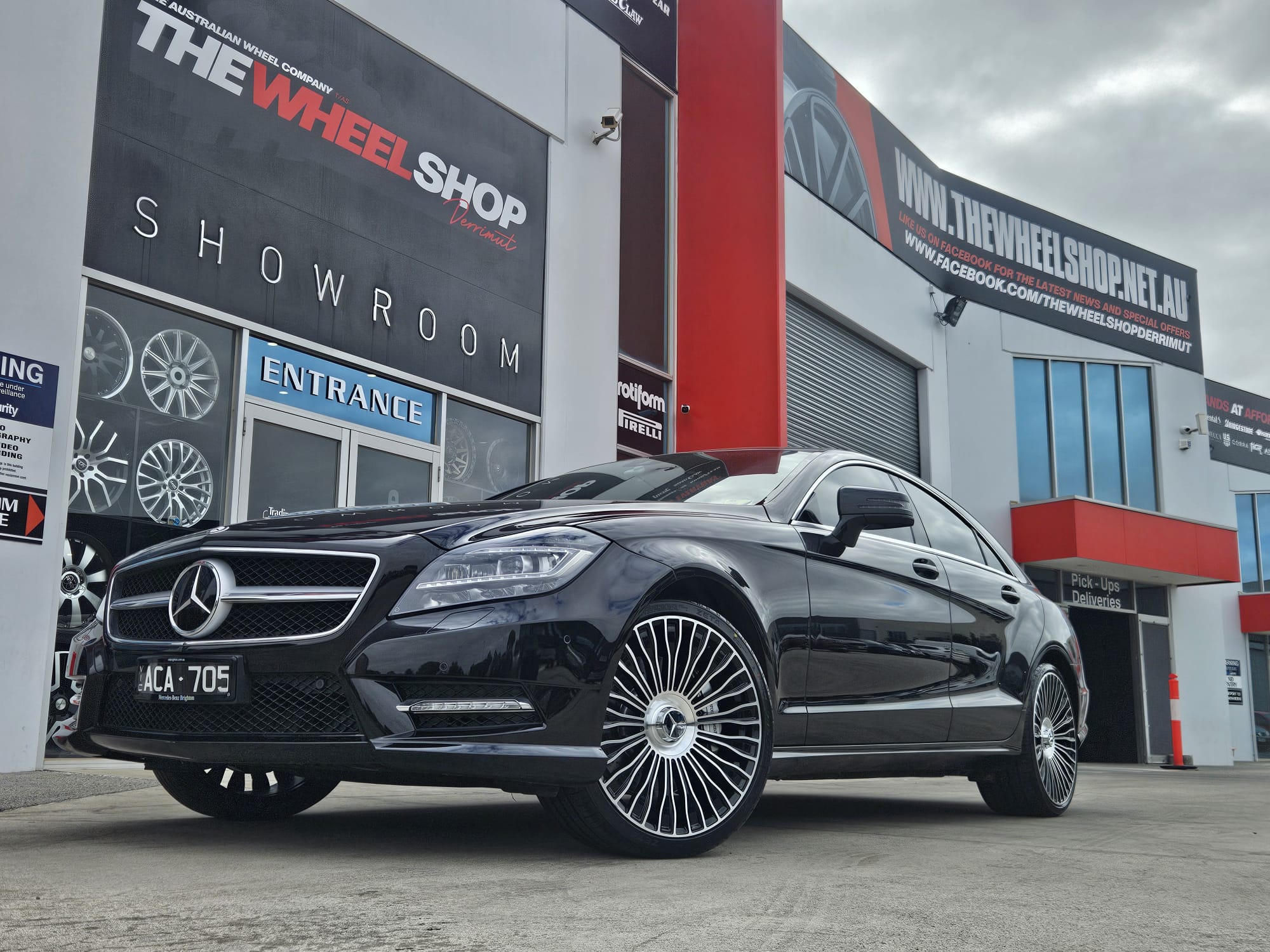 MERCEDES CLS WITH  CUSTOM MECCA WHEELS |  | MERCEDES