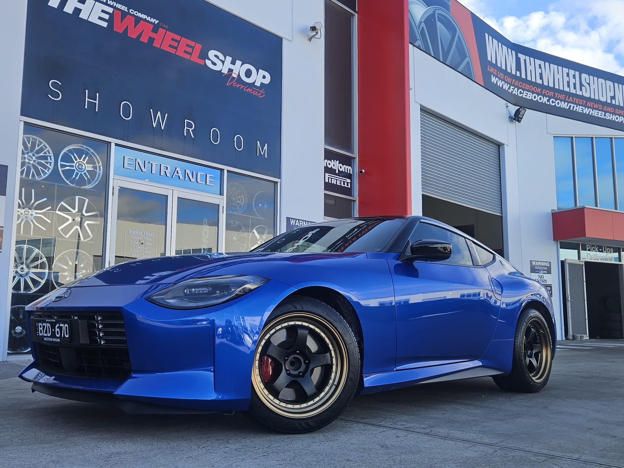 NISSAN 370Z WITH CUSTOM BILLET WHEELS |  | NISSAN