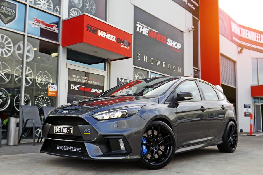 FORD FOCUS RS WITH KOYA WHEELS |  | FORD 