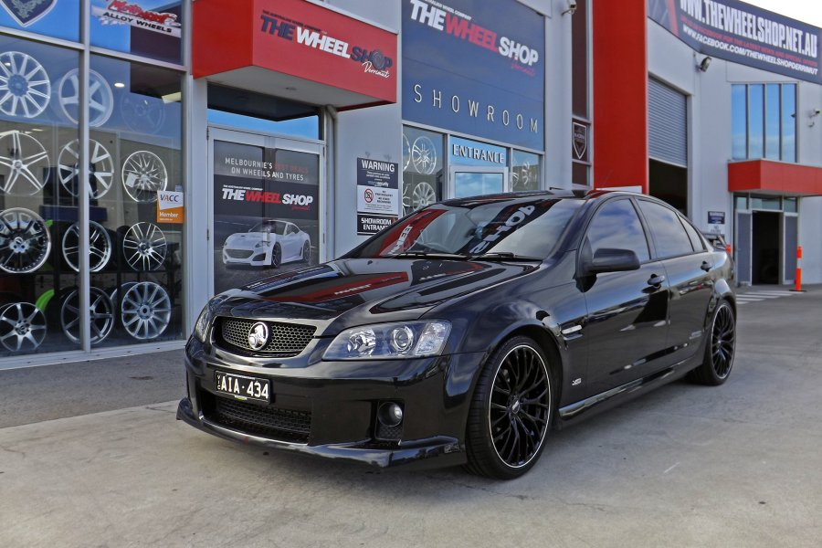 HOLDEN VE WITH 20INCH ADVANTI WHEELS  |  | HOLDEN