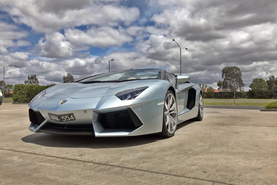LAMBORGHINI AVENTADOR  FITTED WITH PIRELLI PZERO TYRES  |  | LAMBORGHINI