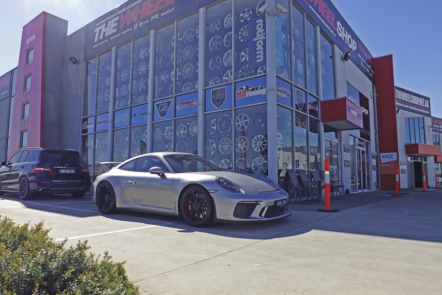 PORSCHE 911 GT3 FITTED WITH MICHELIN PILOT SPORT TYRES  |  | PORSCHE