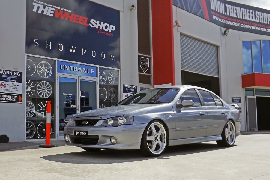 FORD BA FALCON XR6 WITH 20 INCH SIMMONS FR1 WHEELS  |  | FORD