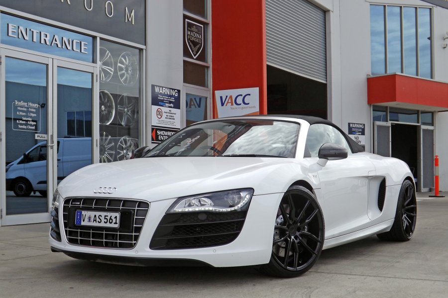 AUDI R8 WITH 20 INCH KOYA WHEELS  |  | AUDI