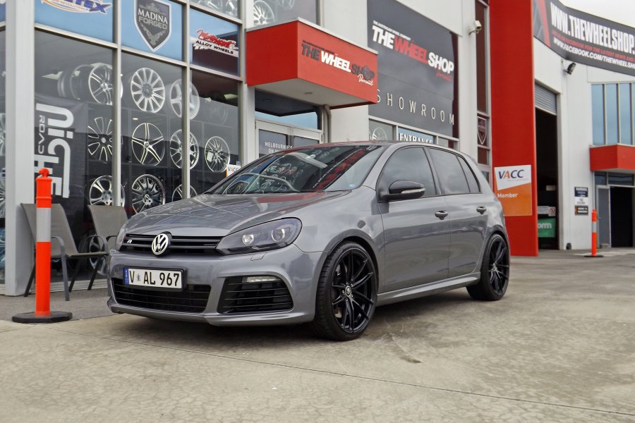 VW GOLF R WITH 19 INCH BSA THREE WHEELS  |  | VW