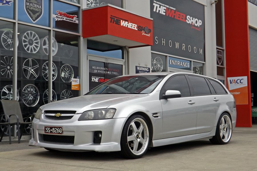 HOLDEN VE WAGON WITH 20 INCH SIMMONS FR1 WHEELS  |  | HOLDEN