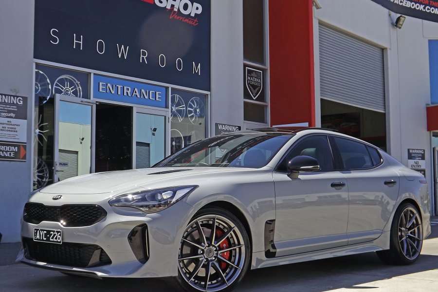 KIA STINGER WITH 20 INCH NICHE WHEELS  |  | KIA