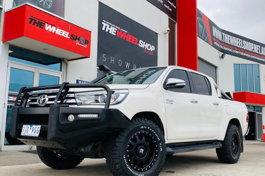TOYOTA HILUX WITH HUSSLA WHEELS  |  | TOYOTA