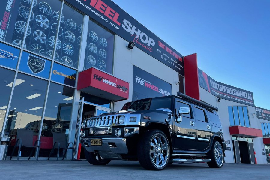 HUMMER H2 WITH 24 INCH CHROME WHEELS  |  | CHEVORLET