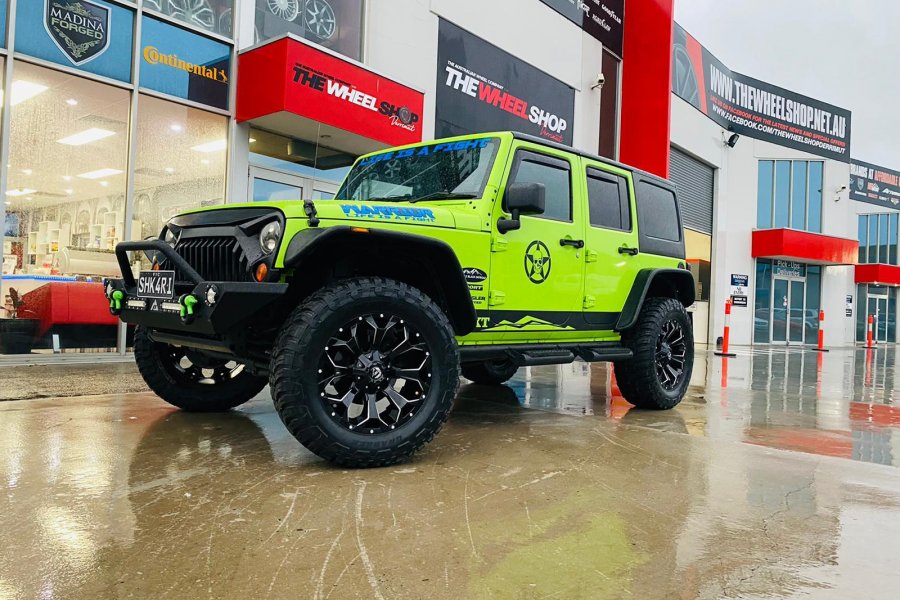 JEEP WRANGLER WITH FUEL WHEELS |  | JEEP