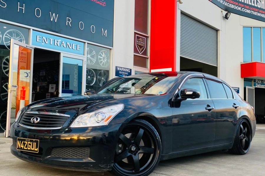INFINITI WITH HR RACING WHEELS |  | NISSAN