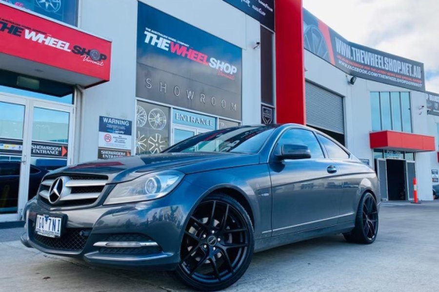 MERCEDES C-CLASS WITH ROMAC WHEELS  |  | MERCEDES 