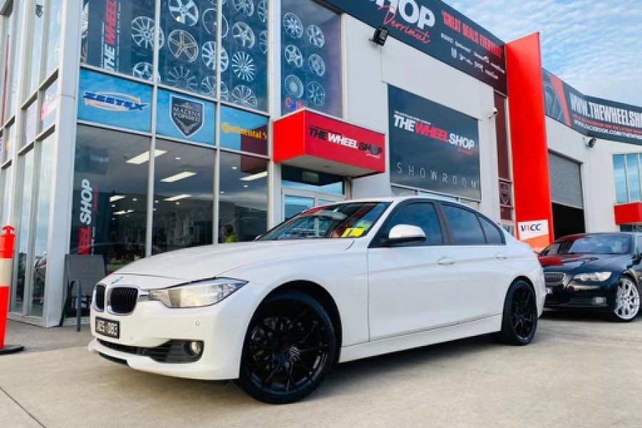 BMW 3 SERIES WITH ROMAC WHEELS  |  | BMW